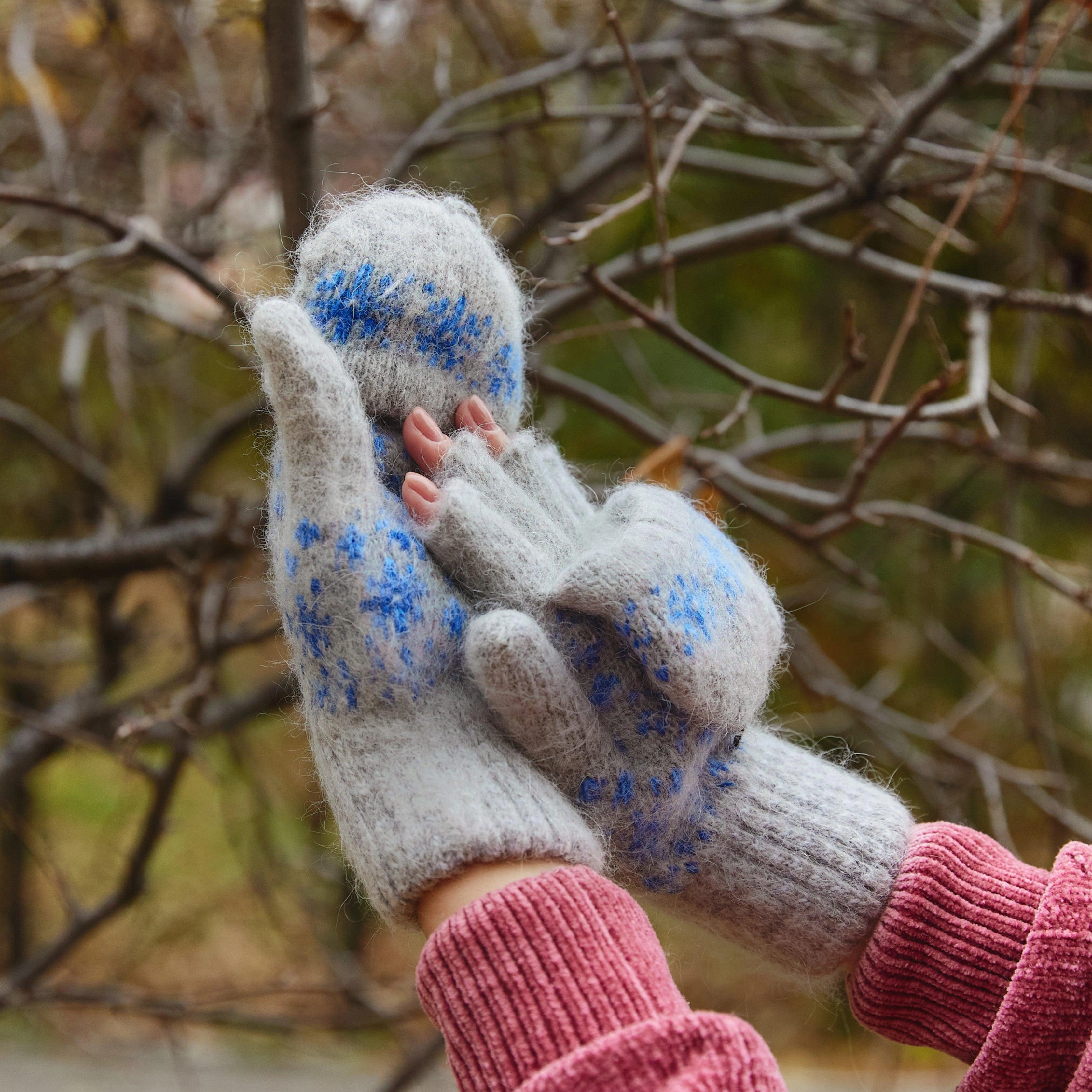 Cozy Blue Blizzard Goat Wool Mittens – Keep Warm in Style!